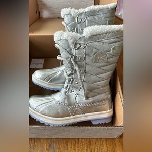 SOREL youth Disney frozen boots